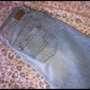 Size 10 American Eagle Mom Jeans